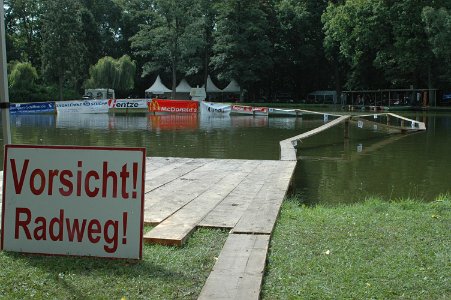 2014-08 Radrennen ueber Wasser